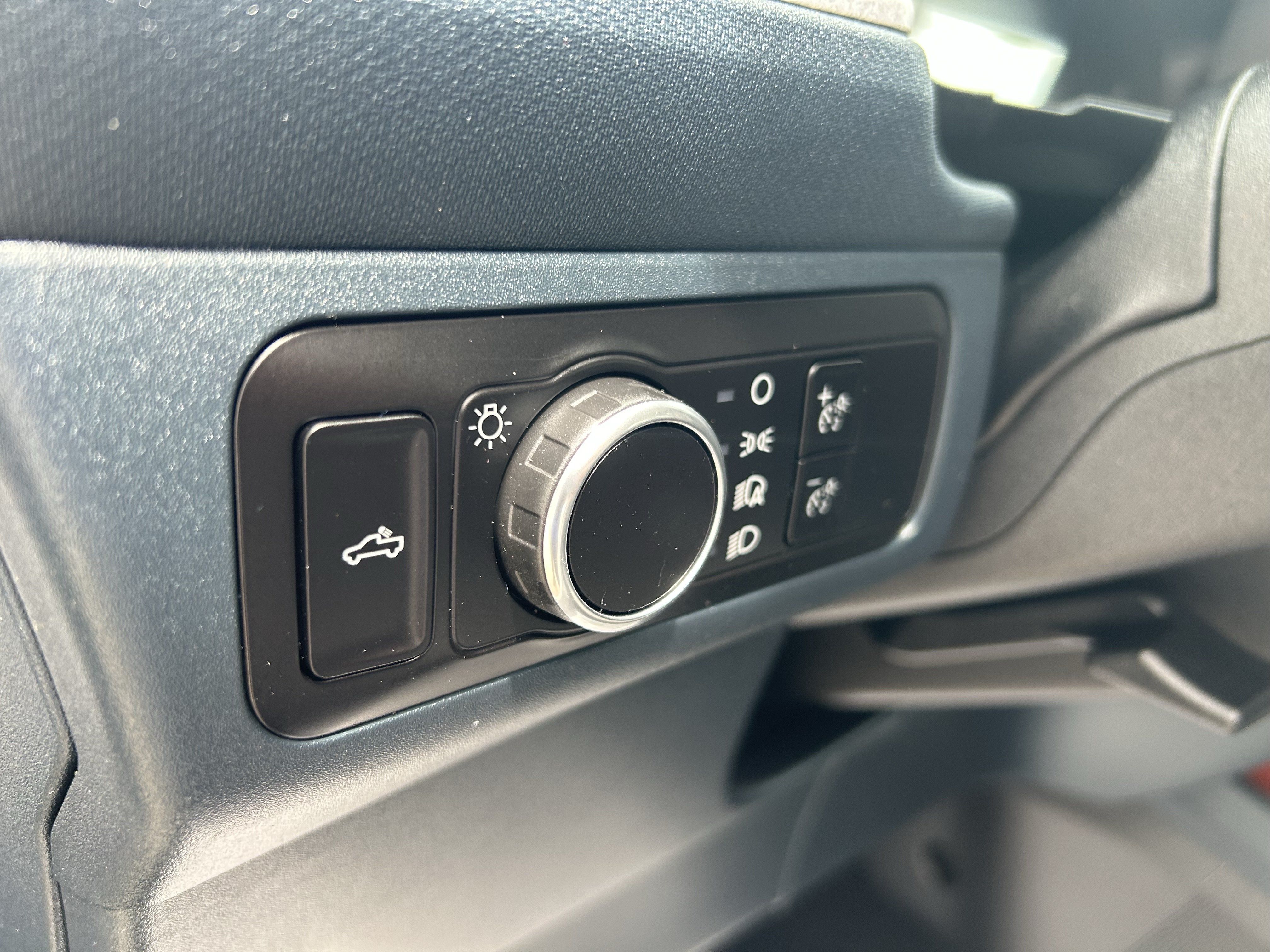 Used 2023 Ford Maverick XLT FWD image 13