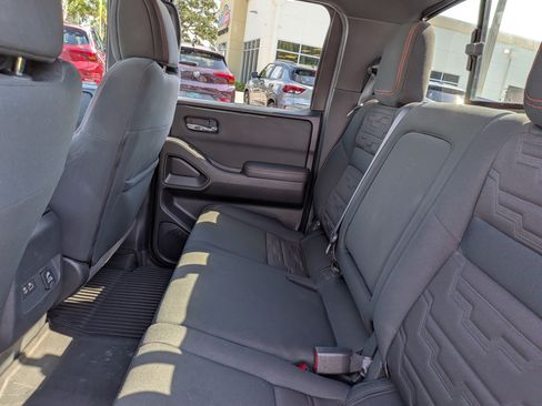 Used 2023 Nissan Frontier PRO-4X w/ Pro Convenience Package AWD/4WD image 17
