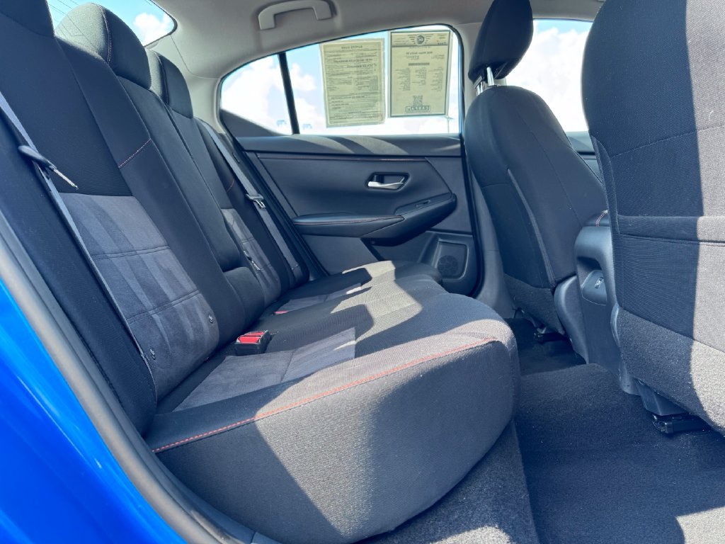 Used 2025 Nissan Sentra SR FWD image 14