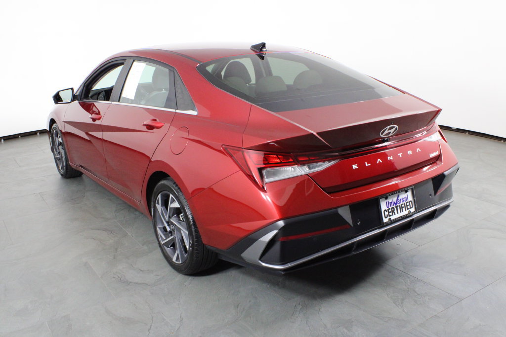Certified 2024 Hyundai Elantra Limited FWD image 16