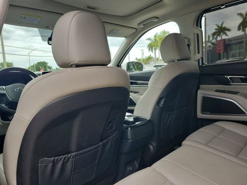 Used 2020 Kia Telluride EX AWD/4WD image 18