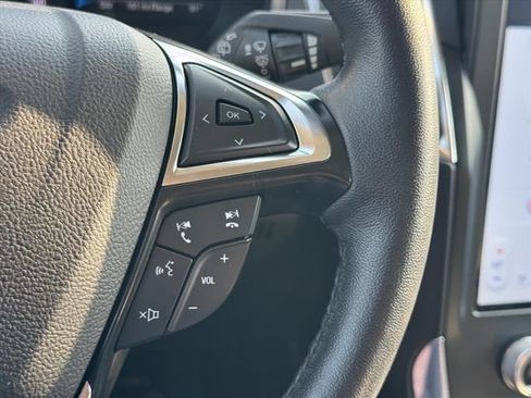 Used 2024 Ford Edge Titanium AWD/4WD image 20