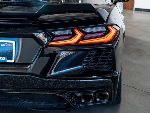 Used 2021 Chevrolet Corvette Stingray w/ Z51 Performance Package image 31