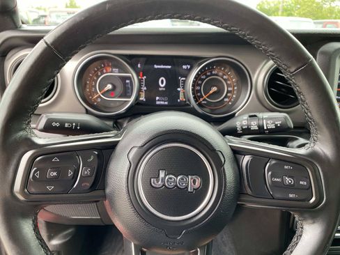 Certified 2022 Jeep Wrangler Sport AWD/4WD image 17