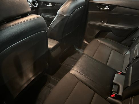 Certified 2023 Kia Forte GT-Line image 11