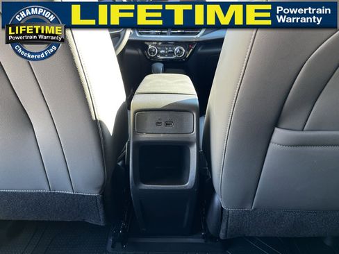 Used 2024 Chevrolet Trax ACTIV w/ Driver Confidence Package image 28