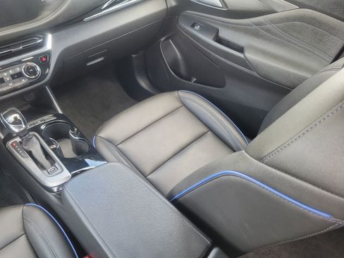 Used 2024 Buick Envista Sport Touring w/ Convenience I Package FWD image 16