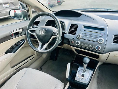 Used 2010 Honda Civic LX image 21