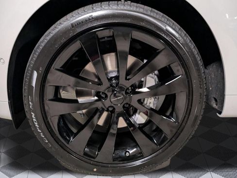 New 2026 Land Rover Range Rover Sport Dynamic SE AWD/4WD image 17