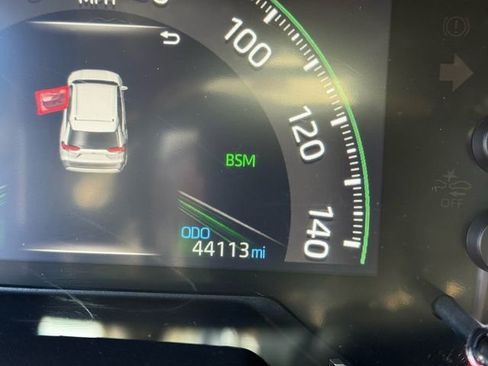 Used 2023 Toyota RAV4 XLE image 7