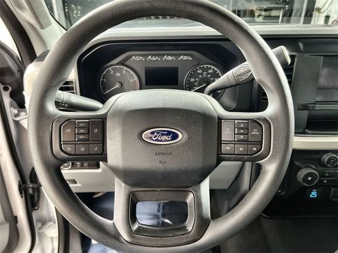 Used 2025 Ford F250 XLT image 11