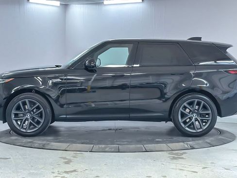 Used 2024 Land Rover Range Rover Sport SE AWD/4WD image 5