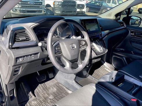 Used 2023 Honda Odyssey Elite image 19