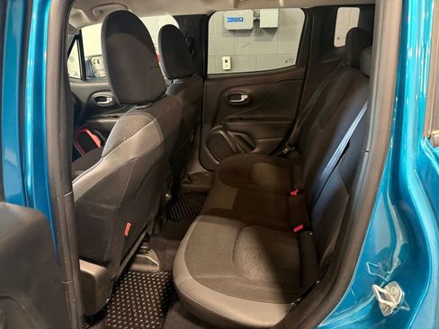 Used 2020 Jeep Renegade Trailhawk w/ Cold Weather Group AWD/4WD image 24