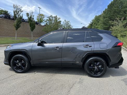 Used 2021 Toyota RAV4 XSE image 8