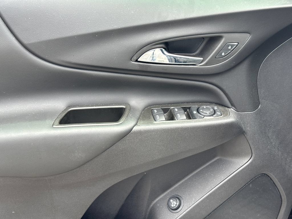 Used 2024 Chevrolet Equinox LT FWD image 12