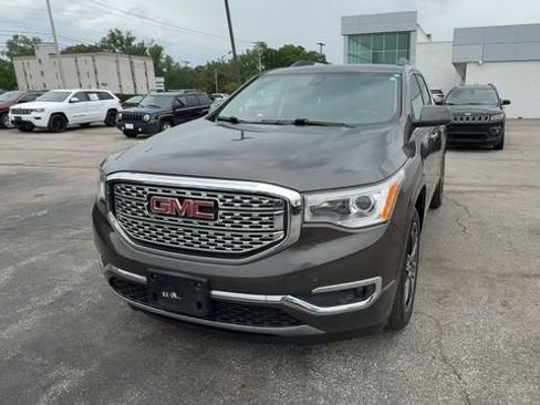 Used 2019 GMC Acadia Denali AWD/4WD image 3