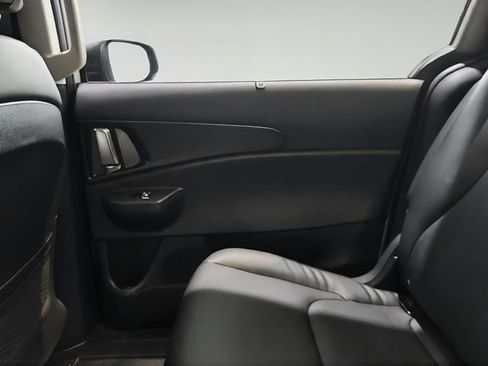 Certified 2026 Kia Carnival SX w/ SX Dark Edition Package FWD image 29