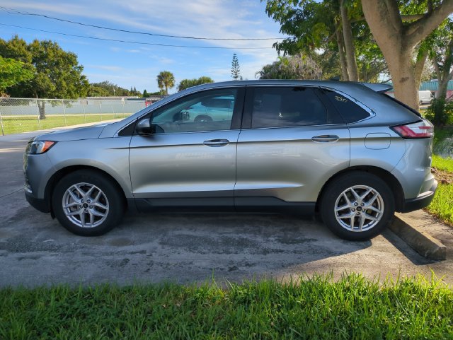 Used 2024 Ford Edge SEL AWD/4WD image 3