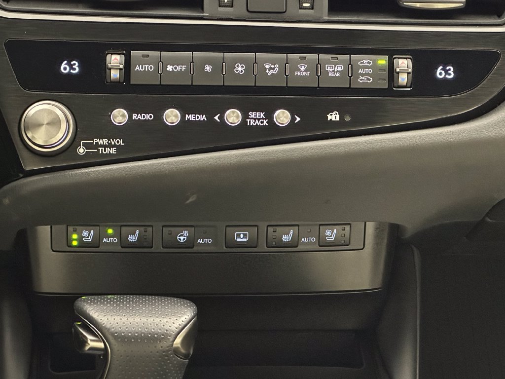 Used 2024 Lexus ES 350 F Sport w/ Technology Package FWD image 26