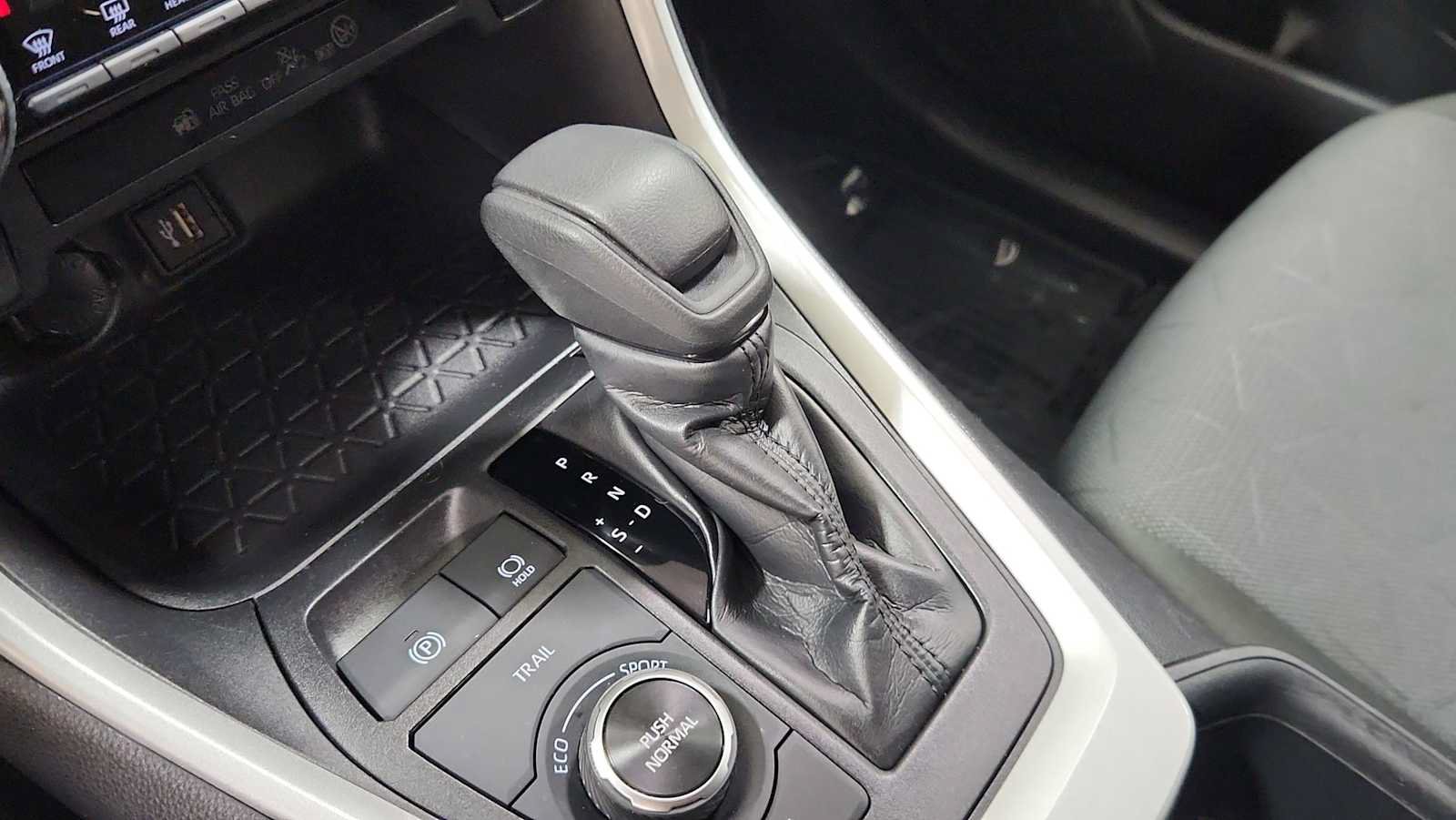 Certified 2024 Toyota RAV4 XLE AWD/4WD image 22