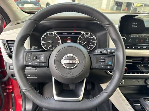 Used 2023 Nissan Rogue SL w/ SL Premium Package image 17