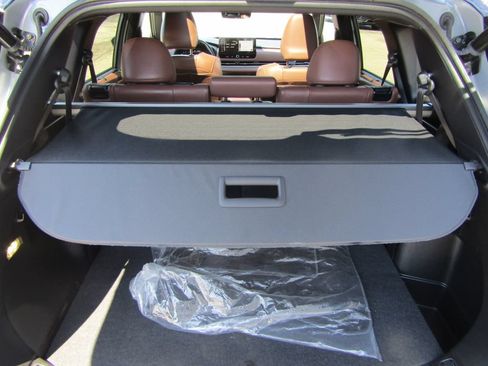 Used 2025 Mitsubishi Outlander SEL AWD/4WD image 23