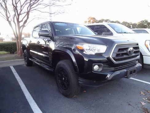 Used 2022 Toyota Tacoma SR5 image 3