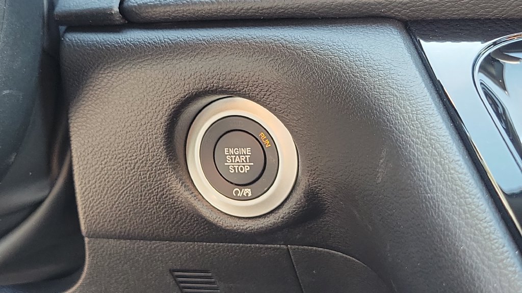 New 2027 Chrysler Pacifica Select w/ Family Tech Group FWD image 23