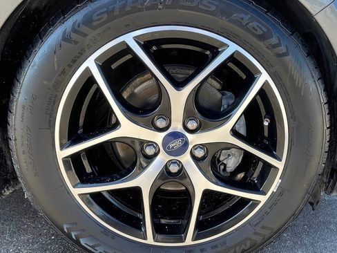 Used 2017 Ford Focus SEL image 11