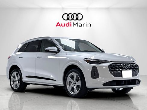 Certified 2025 Audi Q5 Premium w/ Premium Plus AWD/4WD image 7