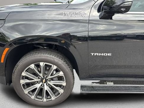 Used 2025 Chevrolet Tahoe High Country AWD/4WD image 36