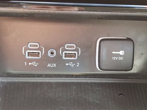 Used 2022 Jeep Grand Cherokee Laredo w/ Luxury Tech Group I image 24