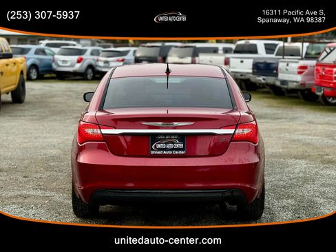 Used 2013 Chrysler 200 Touring w/ Cold Weather Group image 5