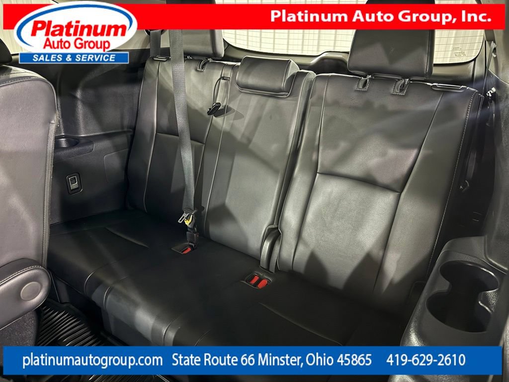 Used 2020 Toyota Highlander Limited FWD image 31