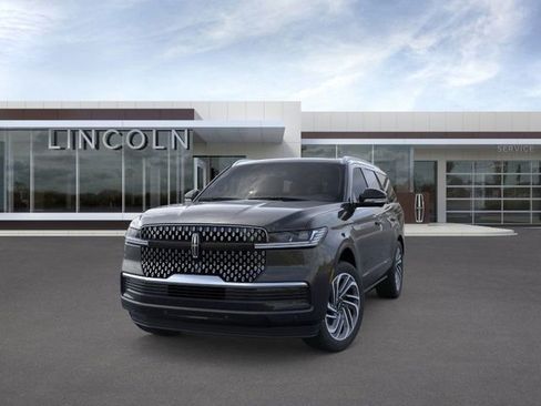 New 2025 Lincoln Navigator Reserve AWD/4WD image 2