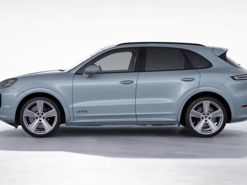 New 2026 Porsche Cayenne GTS image 2