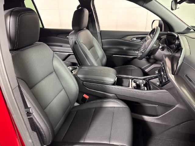 Used 2026 Chevrolet Traverse LT w/ LPO, Floor Liner Package AWD/4WD image 14