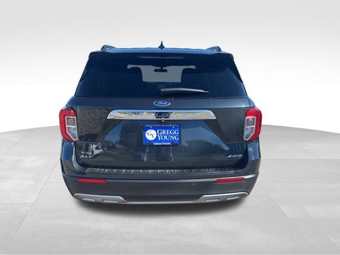 Used 2023 Ford Explorer XLT w/ Equipment Group 202A image 5