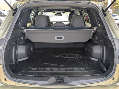 Used 2025 Subaru Forester Premium AWD/4WD image 28