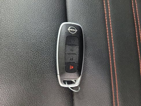 Used 2023 Nissan Kicks SR w/ SR Premium Package FWD image 32