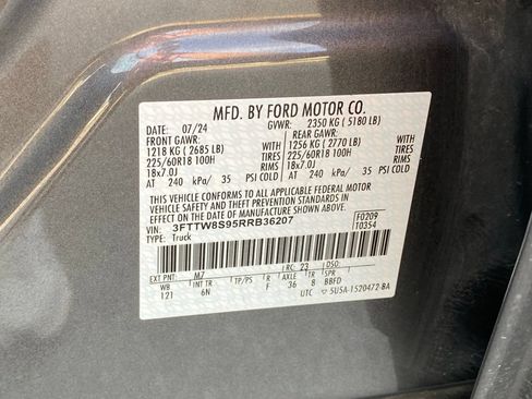 Used 2024 Ford Maverick Lariat AWD/4WD image 32