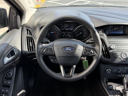 Used 2018 Ford Focus SE image 10