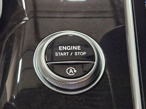 Used 2024 Mercedes-Benz S 580 4MATIC Sedan image 33
