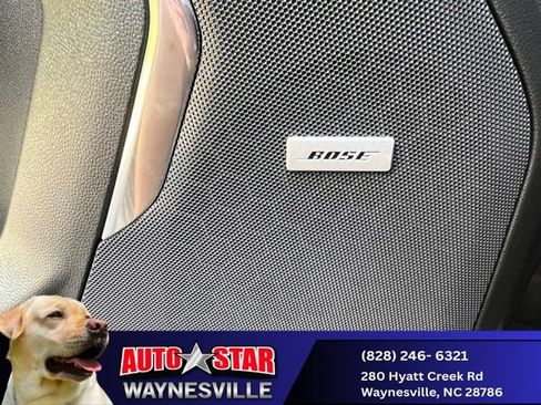 Used 2025 Chevrolet Suburban Premier AWD/4WD image 23