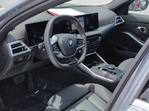 Used 2025 BMW 330i xDrive Sedan w/ M Sport Package AWD/4WD image 10