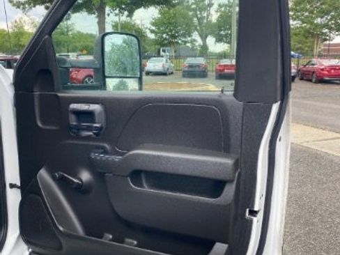 Used 2017 Chevrolet Silverado 3500 W/T RWD image 7