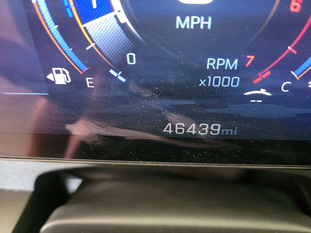 Used 2025 Chevrolet Traverse LT FWD image 12