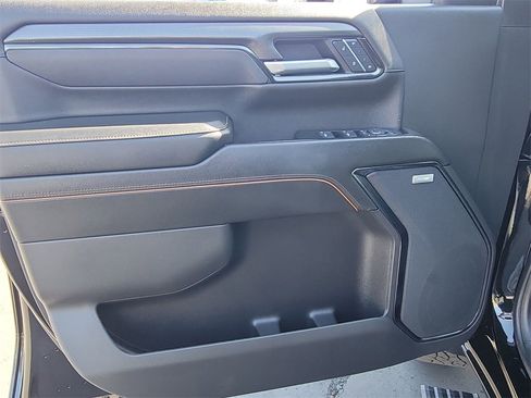 Used 2025 GMC Sierra 2500 AT4 w/ AT4 Premium Plus Package image 23