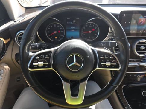 Used 2021 Mercedes-Benz GLC 300 image 4